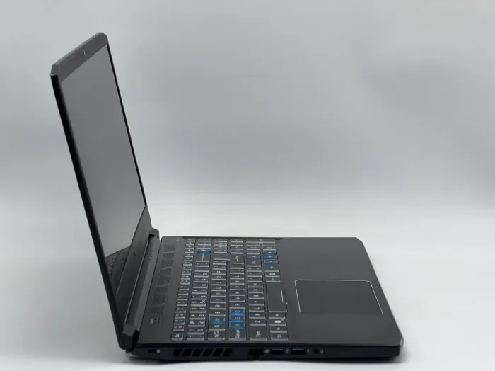 Ігровий ноутбук Б-класу Acer Predator Helios 300 PH315-54-760s / 15.6" (1920x1080) IPS / Intel Core i7-11800H (8 (16) ядер по 2.3 - 4.6 GHz) / 16 GB DDR4 / 960 GB SSD / nVidia GeForce RTX 3060, 6 GB GDDR6, 192-bit / WebCam б/в - изображение 3