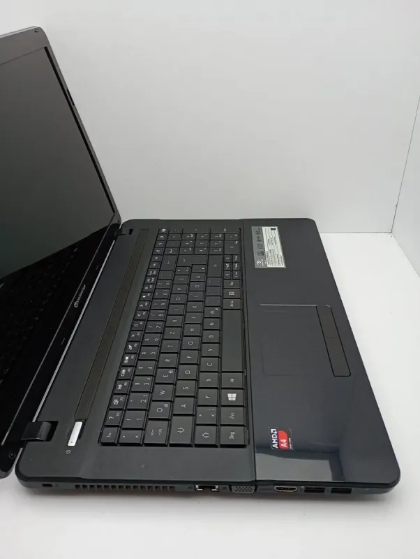 Ноутбук Acer Packard LE69 / 17.3" (1600x900) TN / AMD A4-5000 (4 ядра по 1.5 GHz) / 8 GB DDR3 / 1000 GB HDD / AMD Radeon HD 8330 / WebCam б/в - зображення 5