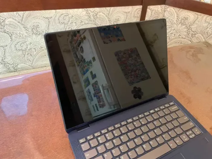 Ультрабук Lenovo Flex 5 14IRU8 / 14" (1920x1080) IPS Touch / Intel Core i5-1335U (10 (12) ядер по 3.4 - 4.6 GHz) / 8 GB DDR4 / 512 GB SSD / Intel Iris Xe Graphics eligible / WebCam б/в - зображення 5