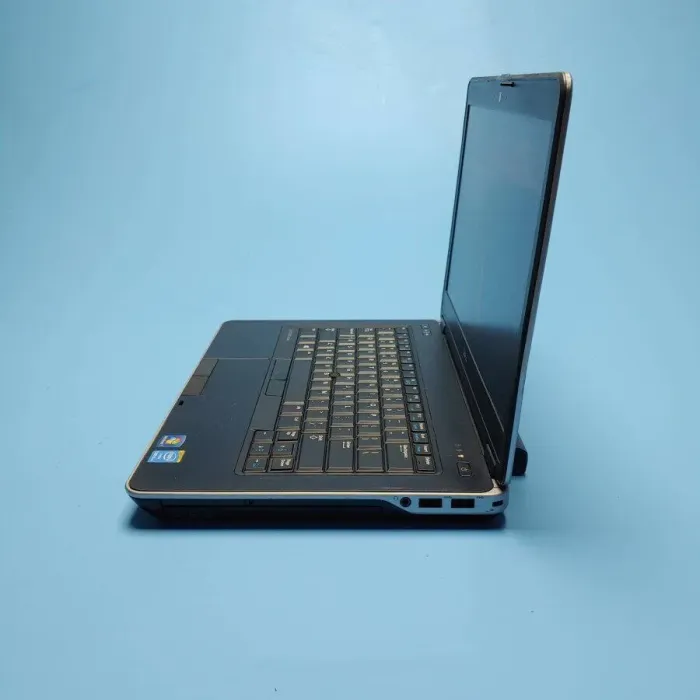 Ноутбук Б-клас Dell Latitude E6440 / 14" (1600x900) TN / Intel Core i5-4300M (2 (4) ядра по 2.6 - 3.3 GHz) / 8 GB DDR3 / 256 GB SSD / Intel HD Graphic 4600 / WebCam / DVD-ROM / Win 10 Pro б/в - зображення 5
