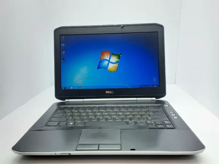 Ноутбук Dell Latitude E5420 / 14" TN / Intel Core i5-2430M (2(4) ядра по 2.4-3 GHz) / 4GB DDR3 / 320GB HDD / HD Graphics 3000 б/в - зображення 2