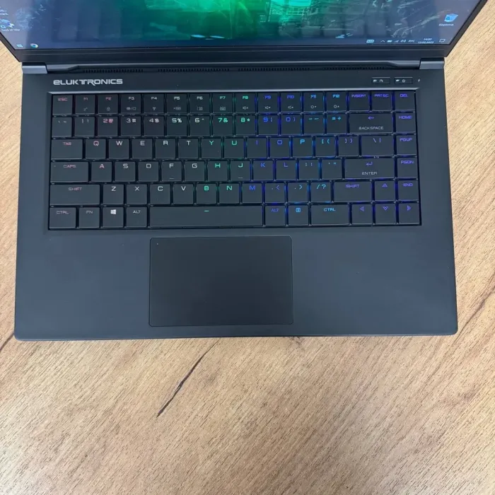 Ігровий ноутбук Eluktronics MAG-15 2070 / 15.6" (1920x1080) IPS / Intel Core i7-9750H (6 (12) ядер по 2.6 - 4.5 GHz) / 16 GB DDR4 / 1000 GB SSD NVMe / nVidia GeForce RTX 2070 Max-Q, 8 GB GDDR6, 256-bit / WebCam б/в - зображення 7