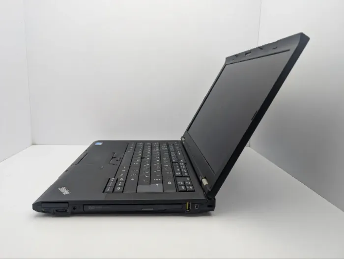 Ноутбук Lenovo ThinkPad T410 / 14" (1366x768) TN / Intel Core i5-540M (2 (4) ядра по 2.5 - 3.0 GHz) / 6 GB DDR3 / 250 GB HDD / Intel HD Graphics / DVD-ROM б/в - зображення 5