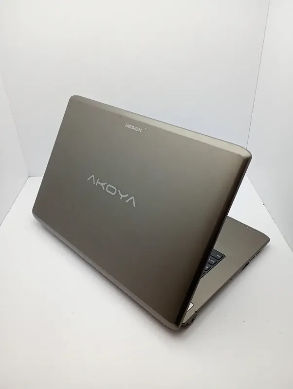 Ноутбук Medion Akoya / 17.3" (1600x900) TN / Intel Celeron N2930 (4 (4) ядра по 2.16 GHz) / 8 GB DDR3 / 320 GB HDD / Intel HD Graphics / WebCam / HDMI / Акб відсутній б/в - зображення 7