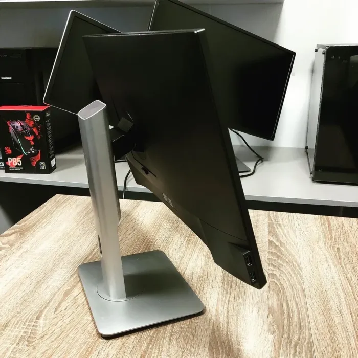 Монітор Dell P2419H Black / 24" (1920x1080) IPS / DisplayPort, HDMI, VGA б/в - зображення 2