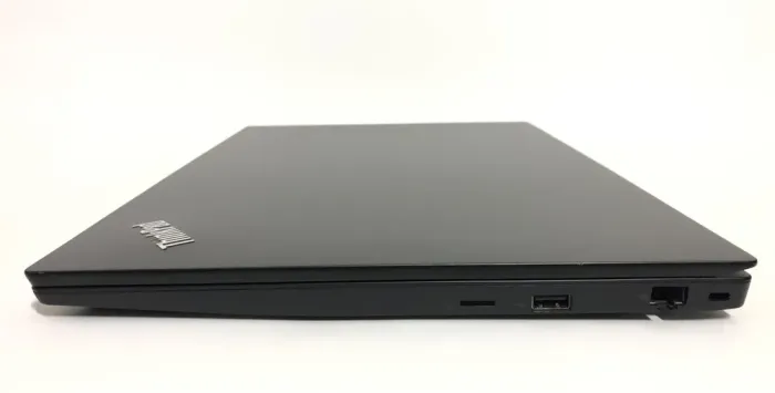 Ноутбук Lenovo ThinkPad E580 / 15.6" (1920x1080) IPS / Intel Core i3-8130U (2 (4) ядра по 2.2 - 3.4 GHz) / 8 GB DDR4 / 256 GB SSD / Intel UHD Graphics 620 / WebCam / Win 10 Pro б/в - зображення 5