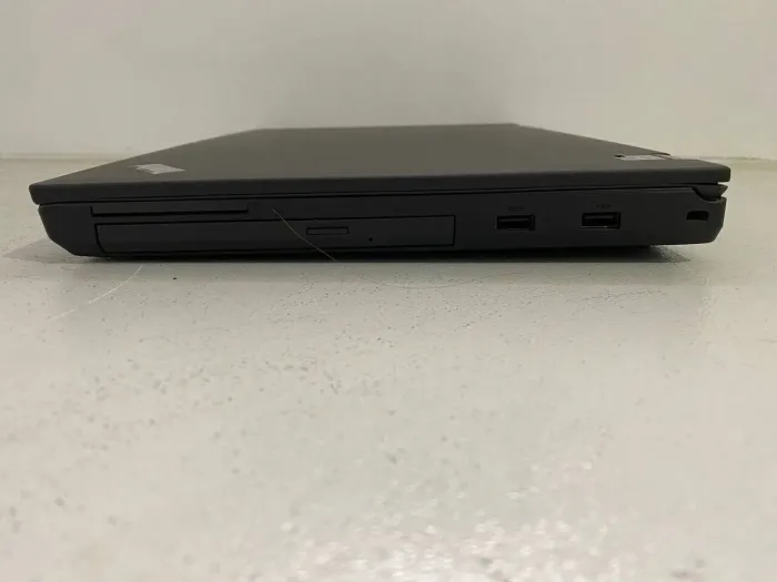 Ноутбук Б-клас Lenovo ThinkPad T540p / 15.6" (1920x1080) TN / Intel Core i7-4600M (2 (4) ядра по 2.9 - 3.6 GHz) / 8 GB DDR3 / 120 GB SSD / Intel HD Graphics 4600 / DVD-ROM / VGA б/в - зображення 4