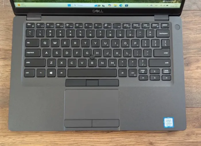 Ультрабук Dell Latitude 5400 / 14" (1920x1080) IPS / Intel Core i5-8365U (4 (8) ядра по 1.6 - 4.1 GHz) / 8 GB DDR4 / 128 GB SSD / Intel UHD Graphics 620 / WebCam б/в - зображення 3