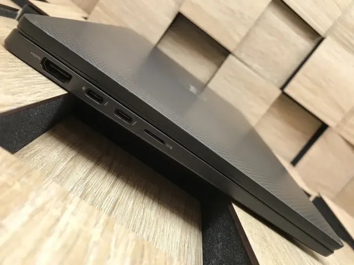 Ультрабук Dell Latitude 7410 / 14" (1920x1080) IPS / Intel Core i5-10210U (4 (8) ядра по 1.6 - 4.2 GHz) / 8 GB DDR4 / 256 GB SSD M.2 / Intel UHD Graphics / WebCam / USB 3.2 / HDMI / Windows 10 б/в - зображення 5