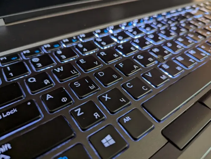 Мобільна робоча станція Dell Precision 7740 / 17,3" (1920x1080) IPS / Intel Core i7-9850H (6 (12) ядер по 2,6 - 4,6 ГГц) / 64 ГБ DDR4 / 1000 ГБ SSD / nVidia Quadro RTX 4000, 8 ГБ GDDR6, 256-біт / WebCam / Windows 10 б/в - зображення 6