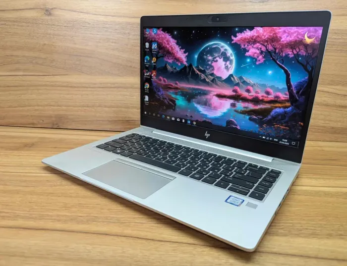 Ультрабук Б-клас HP EliteBook 840 G5 / 14" (1920x1080) IPS / Intel Core i5-8250U (4 (8) ядра по 1.6 - 3.4 GHz) / 16 GB DDR4 / 512 GB SSD / Intel UHD Graphics 620 / TouchID / WebCam / Windows 10 б/в - зображення 5