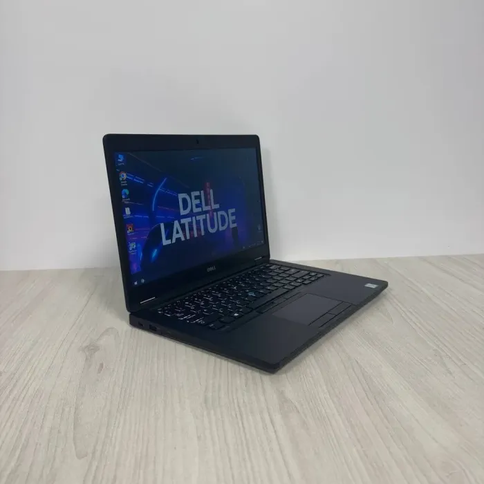 Ультрабук Dell Latitude 5480 / 14" (1366x768) TN / Intel Core i7-6600U (2 (4) ядра по 2.6 - 3.4 GHz) / 16 GB DDR4 / 256 GB SSD NVMe / nVidia GeForce 930MX, 2 GB DDR3, 64-bit / WebCam б/в - зображення 4