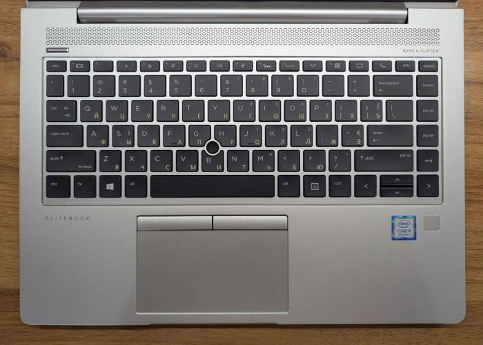 Ультрабук HP EliteBook 840 G5 / 14" (1920x1080) IPS / Intel Core i5-8250U (4 (8) ядра по 1.6 - 3.4 GHz) / 16 GB DDR4 / 512 GB SSD / Intel UHD Graphics 620 / WebCam / TouchID / Windows 10 б/в - зображення 3