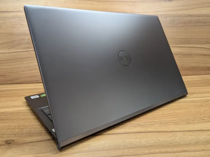 Ігровий ноутбук Dell Vostro 7500 / 15.6" (1920x1080) IPS / Intel Core i7-10750H (6 (12) ядер по 2.6 - 5.0 GHz) / 16 GB DDR4 / 1000 GB SSD / nVidia GeForce GTX 1650 Ti, 4 GB GDDR6, 128-bit / Fingerprint / WebCam / Windows 10 б/в - зображення 7