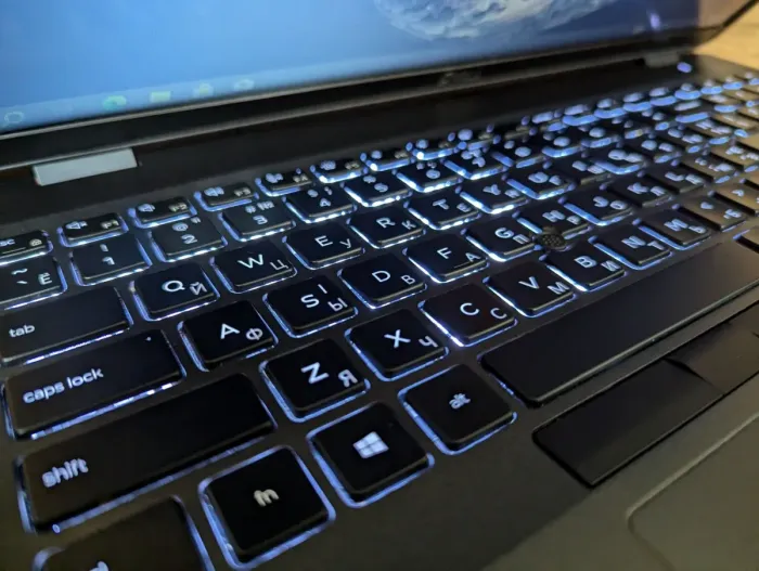 Ноутбук Dell Precision 3540 / 15.6" (1366x768) TN / Intel Core i7-8665U (4 (8) ядра по 1.9 - 4.8 GHz) / 16 GB DDR4 / 256 GB SSD / AMD Radeon Pro WX 2100, 2 GB GDDR5, 64-bit / WebCam / Windows 10 б/в - зображення 12