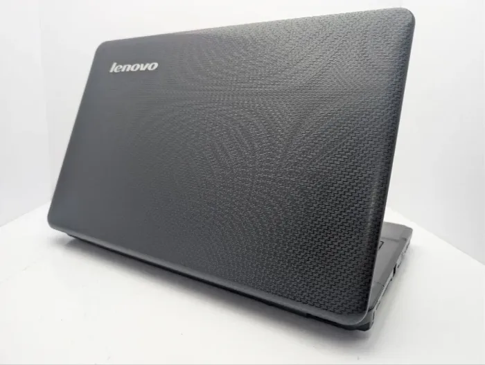 Ноутбук Б-клас Lenovo G550 / 15.6" (1366x768) TN / Intel Pentium T4300 (2 ядра по 2.1 GHz) / 6 GB DDR3 / 250 GB HDD / Intel Graphics / WebCam / DVD-ROM б/в - зображення 8