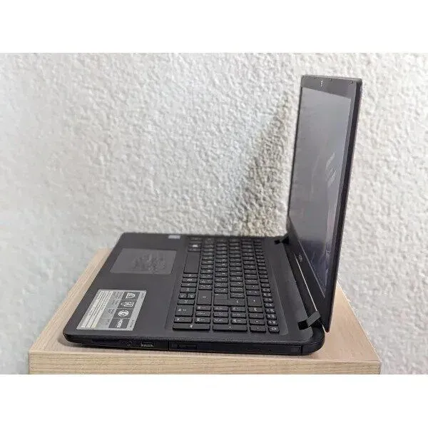 Ноутбук Б-клас Acer Aspire ES1-572 / 15.6" (1920x1080) TN / Intel Core i3-6006U (2 (4) ядра по 2.0 GHz) / 8 GB DDR4 / 128 GB SSD / Intel HD Graphics 520 / WebCam б/в - зображення 6