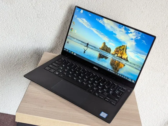 Ультрабук Б-клас Dell XPS 13 9350 / 13.3" (3200x1800) IPS Touch / Intel Core i5-6200U (2 (4) ядра по 2.3 - 2.8 GHz) / 8 GB DDR4 / 128 GB SSD / Intel Iris Graphics 520 / WebCam б/в - зображення 4