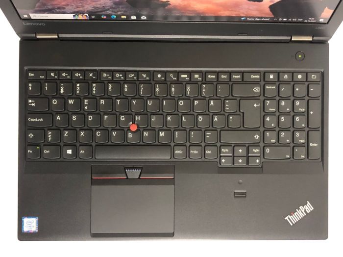 Ноутбук Lenovo ThinkPad L560 / 15.6" (1920x1080) IPS / Intel Core i5-6200U (2 (4) ядра по 2.3 - 2.8 GHz) / 8 GB DDR3 / 256 GB SSD / Intel HD Graphics 520 / WebCam / DVD-ROM / Win 10 Pro б/в - зображення 8