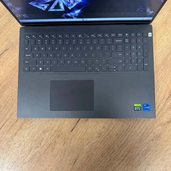 Ігровий ноутбук Dell Vostro 7620 / 16" (1920x1200) IPS / Intel Core i7-12700H (14 (20) ядер по 3.5 - 4.7 GHz) / 16 GB DDR4 / 512 GB SSD / nVidia GeForce RTX 3050 Ti, 4 GB GDDR6, 128-bit / WebCam б/в - зображення 7