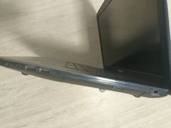 Ноутбук Б-клас Medion Akoya P7818 / 17.3" (1366x768) TN / Intel Core i3-3110M (2 (4) ядра по 2.4 GHz) / 8 GB DDR3 / 1000 GB HDD / nVidia GeForce GT 730M, 2 GB GDDR3, 128-bit / WebCam / DVD-ROM б/в - зображення 7