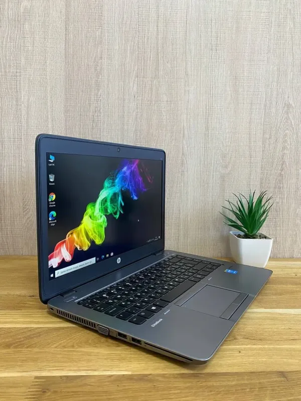 Ноутбук HP EliteBook 840 G2 / 14" (1920x1080) TN / Intel Core i7-5500U (2 (4) ядра по 2.4 - 3.0 GHz) / 8 GB DDR3 / 256 GB SSD / Intel HD Graphics 5500 / WebCam / VGA б/в - зображення 3