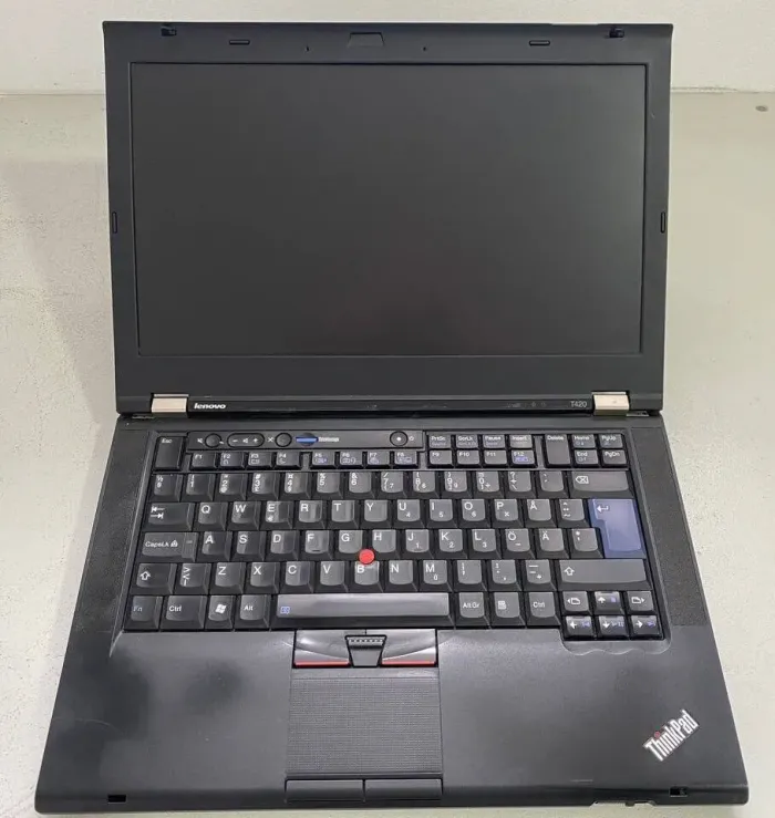 Ноутбук Б-клас Lenovo ThinkPad T420 / 14" (1366x768) TN / Intel Core i5-2520M (2 (4) ядра по 2.5 - 3.2 GHz) / 8 GB DDR3 / 120 GB SSD / Intel HD Graphics 3000 / DVD-ROM / VGA б/в - зображення 2