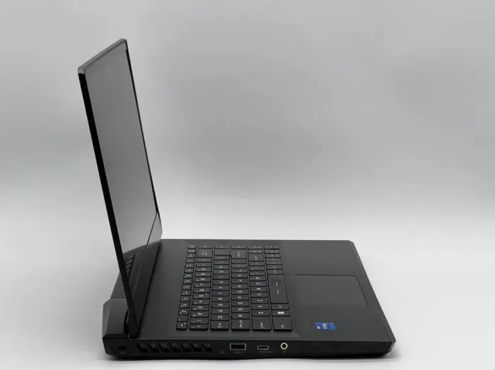 Ігровий ноутбук Б-клас MSI Vector GP66 12UGS / 15.6" (2560x1440) IPS / Intel Core i7-12700H (14 (20) ядер по 3.5 - 4.7 GHz) / 32 GB DDR5 / 480 GB SSD / nVidia GeForce RTX 3070 Ti, 8 GB GDDR6, 256-bit / WebCam б/в - зображення 6