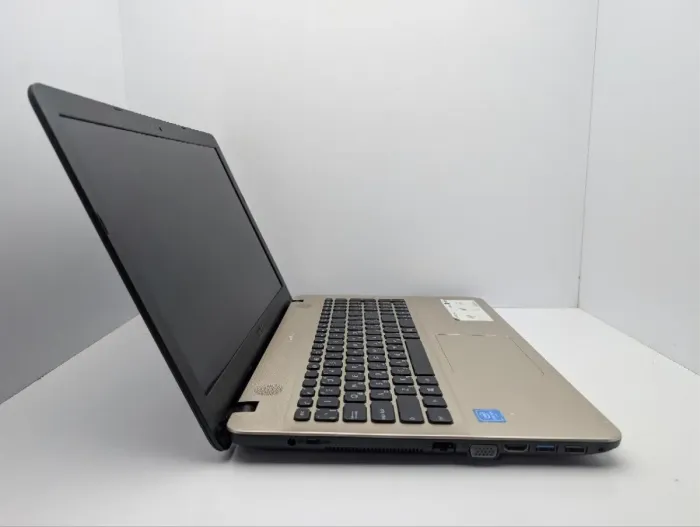Ноутбук Asus X541S / 15.6" (1366x768) TN / Intel Pentium N4200 (4 ядра по 1.1 - 2.5 GHz) / 4 GB DDR3 / 120 GB SSD / Intel HD Graphics 505 / WebCam б/в - зображення 4