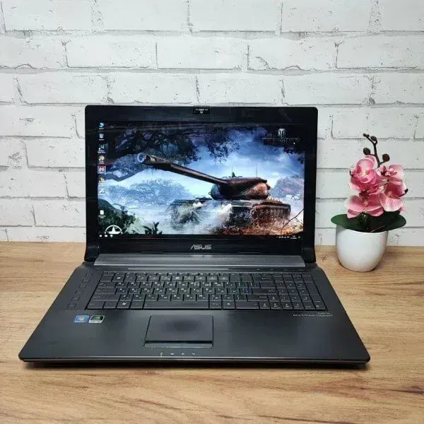 Ноутбук Asus N73S / 17.3" (1920x1080) TN / Intel Core i7-2630QM (4 (8) ядра по 2.0 - 2.9 GHz) / 20 GB DDR3 / 512 GB SSD / nVidia GeForce GT 520M, 1 GB GDDR3, 64-bit / WebCam б/в - зображення 2