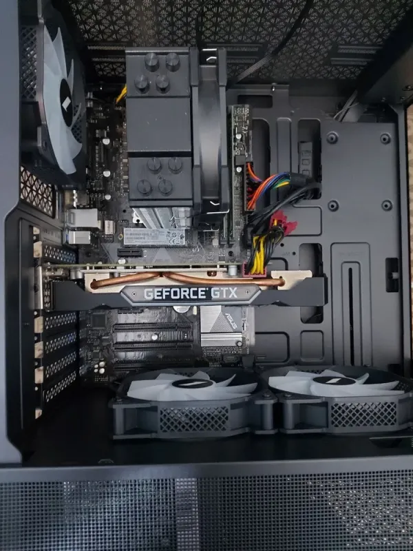 Ігровий ПК 1stPlayer Mi7-A Tower / Intel Core i5-9400 (6 ядер по 2,9 - 4,1 ГГц) / 32 ГБ DDR4 / 256 ГБ SSD M.2 + 512 ГБ SSD / nVidia GeForce GTX 1660 Ti, 6 ГБ GDDR6, 192-біт / 500 Вт б/в - зображення 5