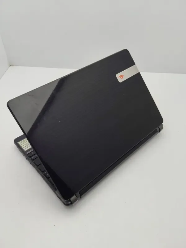 Нетбук Acer Aspire One / 10.1" (1024x768) TN / Intel Atom N2600 (2 (4) ядра по 1.6 GHz) / 4 GB DDR3 / 120 GB HDD / Intel HD Graphics / WebCam / Не тримає б/в - зображення 7