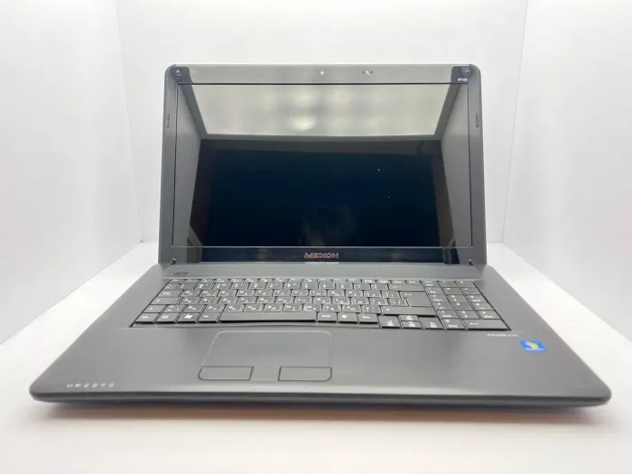 Ноутбук Medion Akoya E7214 / 17.3 "(1600x900) TN / Intel Core i5-430M (2 (4) ядра по 2.26 - 2.53 GHz) / 4 GB DDR3 / 500 GB HDD / Intel HD Graphics / WebCam / АКБ   не тримає б/в - зображення 2