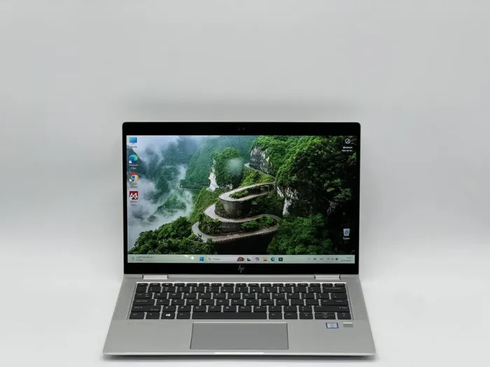 Ноутбук-трансформер HP EliteBook x360 1030 G3 / 13.3" (1920x1080) IPS Touch / Intel Core i5-8350U (4 (8) ядра по 1.7 - 3.6 GHz) / 8 GB DDR3 / 240 GB SSD / Intel UHD Graphics 620 / WebCam б/в - зображення 2
