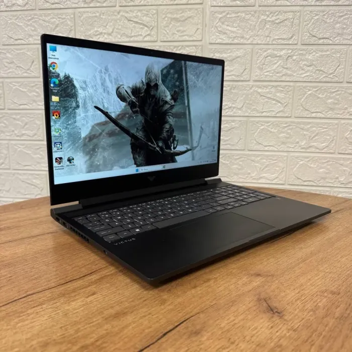 Ігровий ноутбук HP Victus 16-r0073cl / 16.1" (1920x1080) IPS / Intel Core i7-13700HX (16 (24) ядер по 2.1 - 5.0 GHz) / 32 GB DDR5 / 1000 GB SSD / nVidia GeForce RTX 4060, 8 GB GDDR6, 128-bit / WebCam б/в - зображення 4