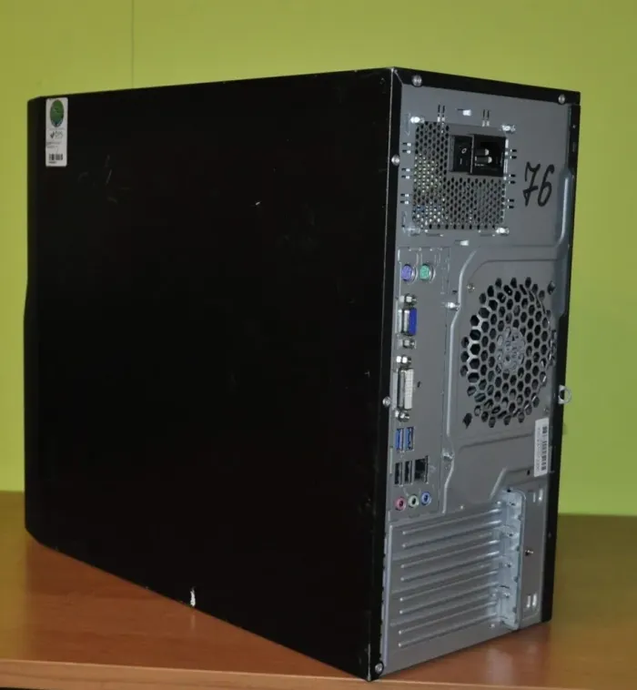 Комп'ютер Fujitsu Esprimo P420 E85 Tower / Intel Core i5-4590 (4 ядра по 3.3 - 3.7 GHz) / 8 GB DDR3 / 240 GB SSD / Intel HD Graphics 4600 / DVD-ROM / Windwos 10 Pro б/в - зображення 6