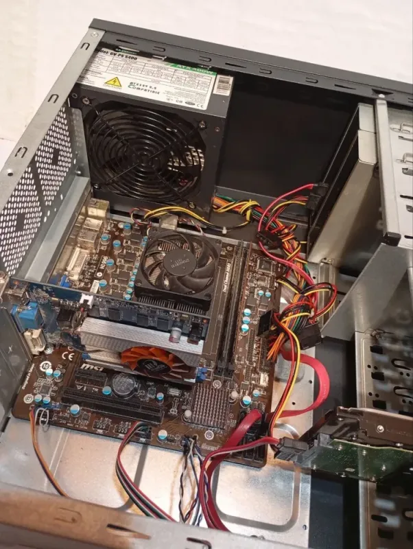 ПК Б-клас Asus Vento TA-8C1 Tower / AMD Athlon II X4 631 (4 ядра по 2.6 GHz) / 8 GB DDR3 / 500 GB HDD / nVidia GeForce GT 440, 1 GB DDR3, 128-bit / DVD-RW / 400W б/в - зображення 7