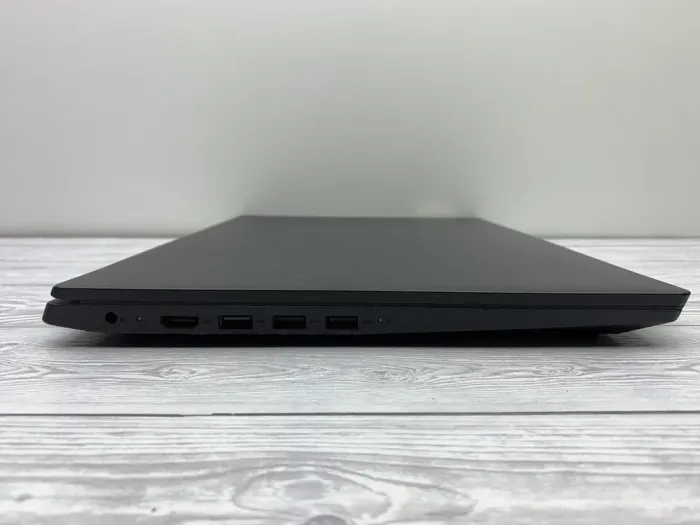 Ноутбук Б-клас Lenovo IdeaPad S145-15IKB / 15.6" (1920x1080) TN / Intel Core i3-7020U (2 (4) ядра по 2.3 GHz) / 8 GB DDR4 / 240 GB SSD / Intel UHD Graphics 620 / WebCam б/в - зображення 4