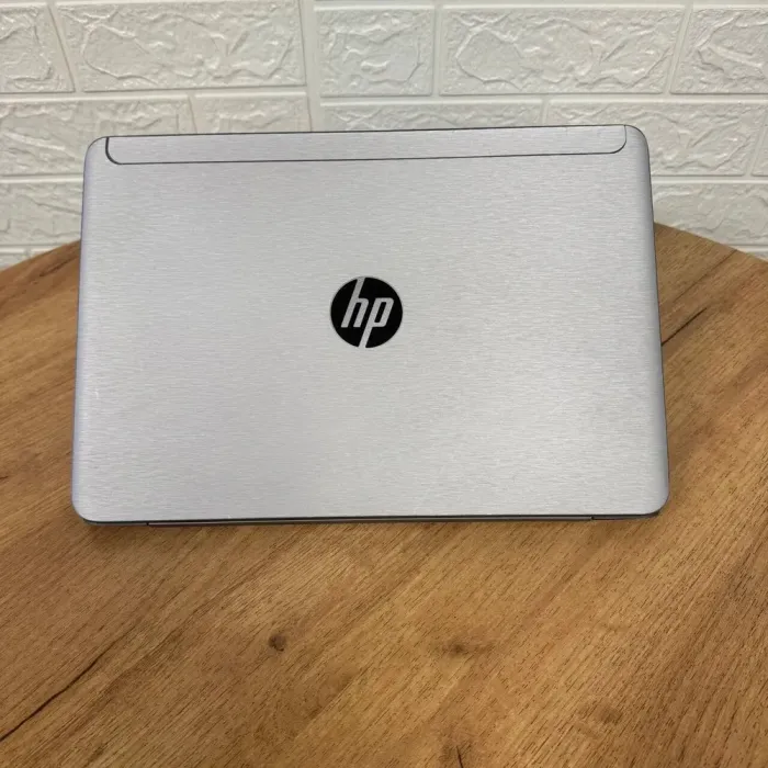 Ультрабук Б-клас HP EliteBook Folio 1040 G2 / 14" (1600x900) TN / Intel Core i5- 5300U (2 (4) ядра по 2.3 - 2.9 GHz) / 8 GB DDR3 / 256 GB SSD / Intel HD Graphics 5500 / WebCam б/в - зображення 3