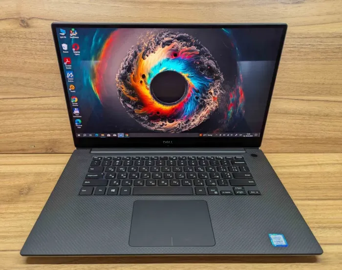 Ігровий ноутбук Dell XPS 15 9570 / 15.6" (3840x2160) IPS Touch / Intel Core i7-8750H (6 (12) ядер по 2.2 - 4.1 GHz) / 32 GB DDR4 / 1000 GB SSD / nVidia Geforce GTX 1050, 4 GB GDDR5, 128-bit / HDMI / Windows 10 б/в - зображення 2