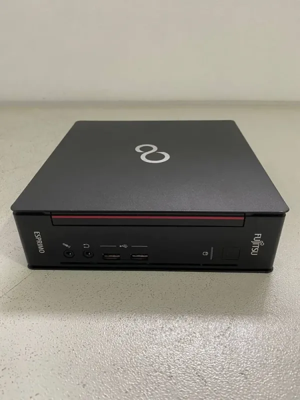 Неттоп Fujitsu Esprimo Q556 USFF / Intel Core i7-6700T (4 (8) ядра по 2.8 - 3.6 GHz) / 16 GB DDR4 / 480 GB SSD / Intel HD Graphics 530 / DisplayPort б/в - зображення 2