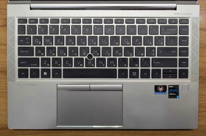 Ультрабук HP EliteBook 840 G8 / 14" (1920x1080) IPS / Intel Core i7-1185G7 (4 (8) ядра по 3.0 - 4.8 GHz) / 16 GB DDR4 / 480 GB SSD / Intel Iris Xe Graphics / WebCam / TouchID / Windows 10 б/в - зображення 3