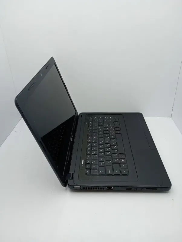 Ноутбук HP Compag CQ57 / 15.6" (1366x768) TN / Intel Core i3-2330M (2 (4) ядра по 2.2 GHz) / 6 GB DDR3 / 500 GB HDD / Intel HD Graphics 3000 / WebCam б/в - зображення 5