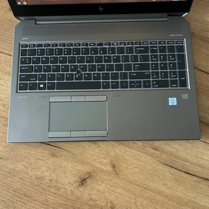 Мобільна робоча станція HP ZBook 15 G5 / 15.6" (1920x1080) IPS / Intel Core i7-8750H (6 (12) ядер по 2.2 - 4.1 GHz) / 32 GB DDR4 / 256 GB SSD / nVidia Quadro P2000, 4 GB GDDR5, 128-bit / WebCam б/в - зображення 7