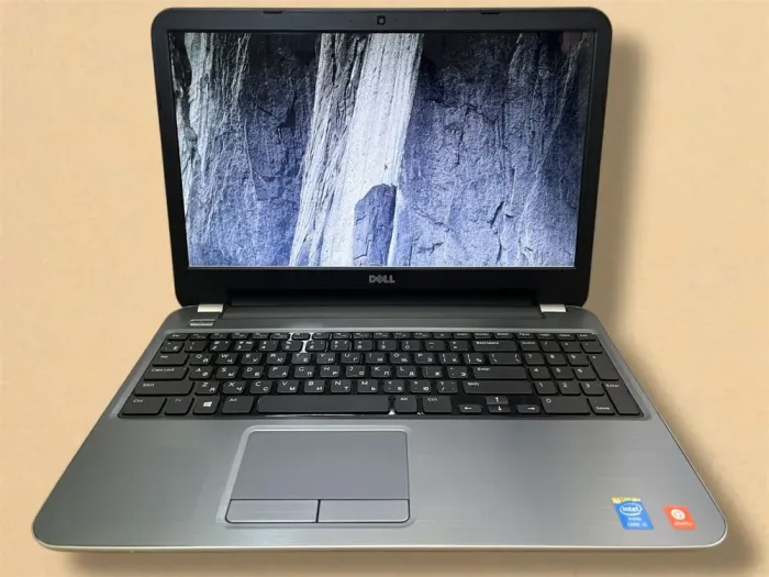 Ноутбук Dell Inspiron 15R-5537 / 15.6" (1366x768) TN / Intel Core i5-4200U (2 (4) ядра по 1.6 - 2.6 GHz) / 8 GB DDR3 / 120 GB SSD / AMD Radeon HD 8670M, 1 GB GDDR3, 64-bit / WebCam / DVD-ROM б/в - зображення 2