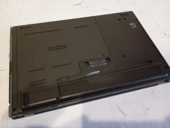 Ноутбук Б-клас Lenovo ThinkPad L440 / 14" (1366x768) TN / Intel Core i3-4000M (2 (4) ядра по 2.4 GHz) / 8 GB DDR3 / 120 GB SSD / Intel HD Graphics 4600 / WebCam б/в - зображення 7