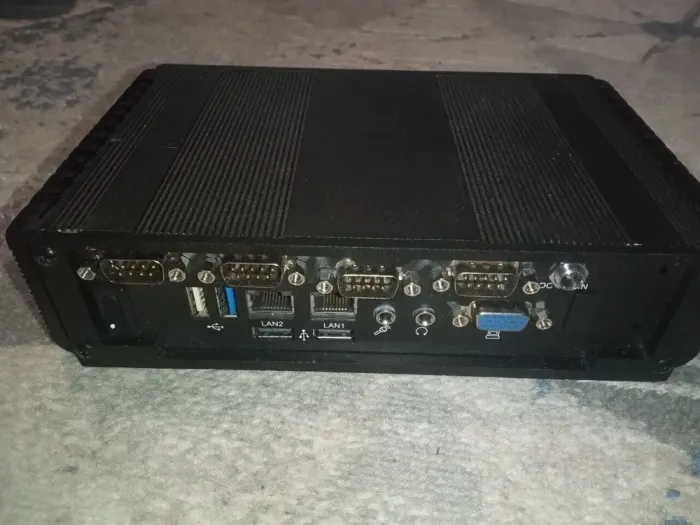 Промисловий ПК Lex system TWITTER 3I380A / Intel Atom E3845 (4 ядра по 1.91 GHz) / 4 GB DDR3 / 500 GB HDD / Intel HD Graphics б/в - зображення 2