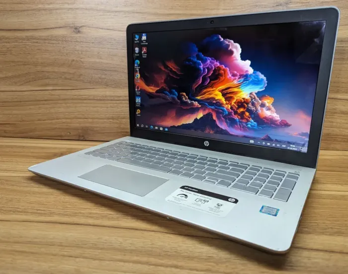 Ноутбук Б-клас HP Pavilion 15-cc123c / 15.6" (1366x768) TN Touch / Intel Core i5-8250U (4 (8) ядра по 1.6 - 3.4 GHz) / 8 GB DDR4 / 240 GB SSD / Intel HD Graphics 620 / WebCam / Windows 10 б/в - зображення 4