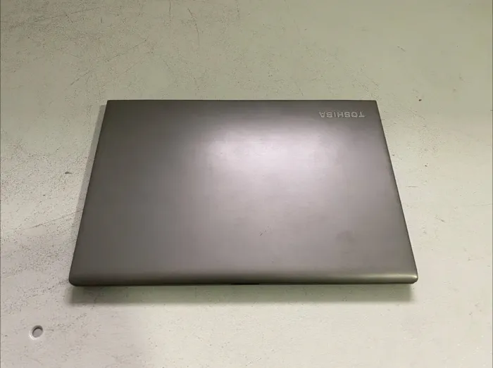 Ноутбук Toshiba Tecra Z40-A-182 / 14" (1600x900) TN / Intel Core i7-4600U (2 (4) ядра по 2.1 - 3.3 GHz) / 8 GB DDR3 / 256 GB SSD / Intel HD Graphics 4400 / WebCam / VGA б/в - зображення 5