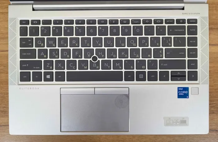 Ультрабук HP EliteBook 840 G8 / 14" (1920x1080) IPS / Intel Core i7-1185G7 (4 (8) ядра по 3.0 - 4.8 GHz) / 16 GB DDR4 / 512 GB SSD / Intel Iris Xe Graphics / WebCam / TouchID / Windows 10 б/в - зображення 3